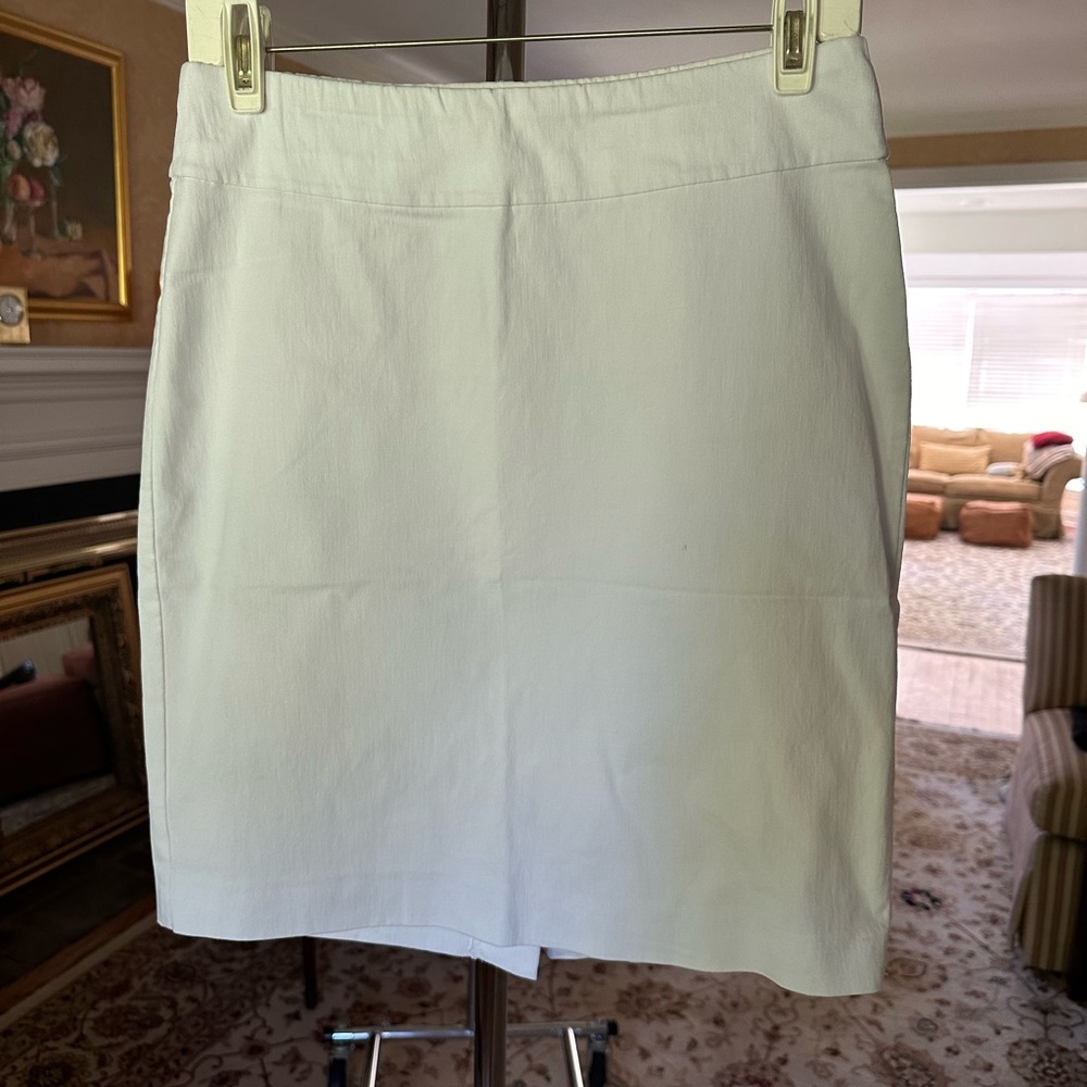 Krazy Larry white pull-on skirt, size 8.